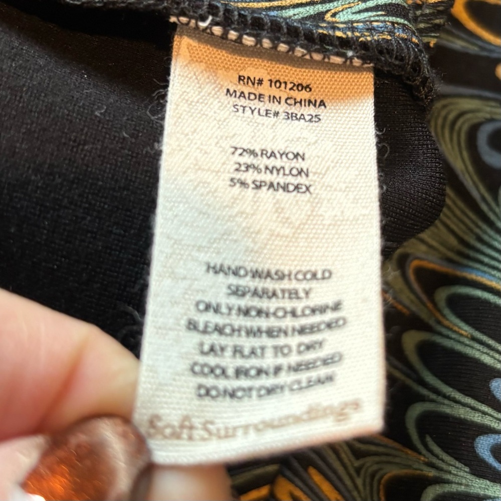 Soft Surroundings NWOT Peacock Print Pants - Picture 7 of 7